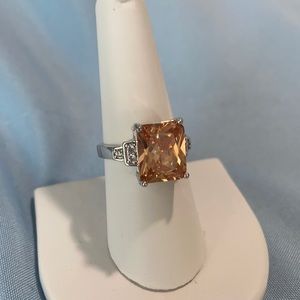 Cocktail ring